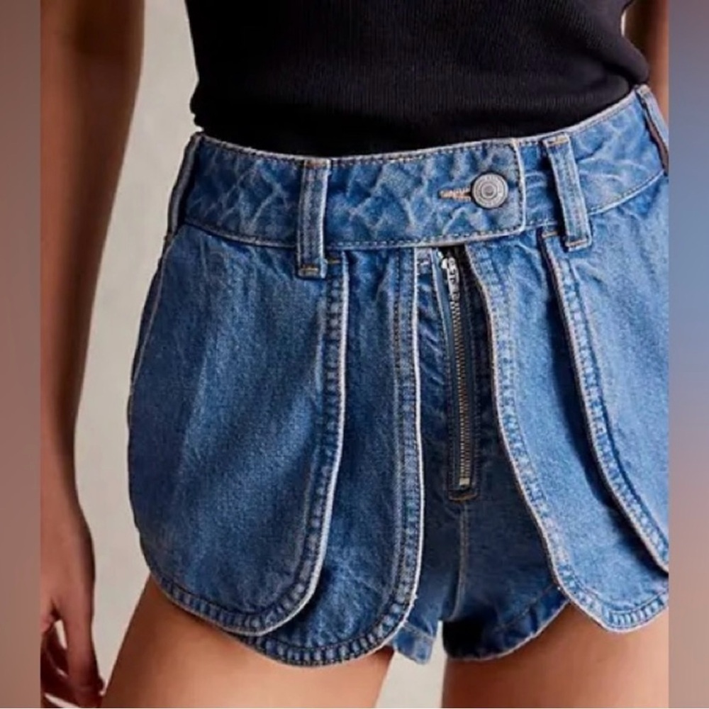 NEW Free People We The Free Prince Street Micro Denim Shorts 27 Blue Jean - Picture 2 of 11